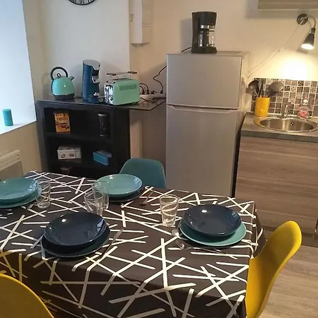 Joli Petit En Centre De Brioude